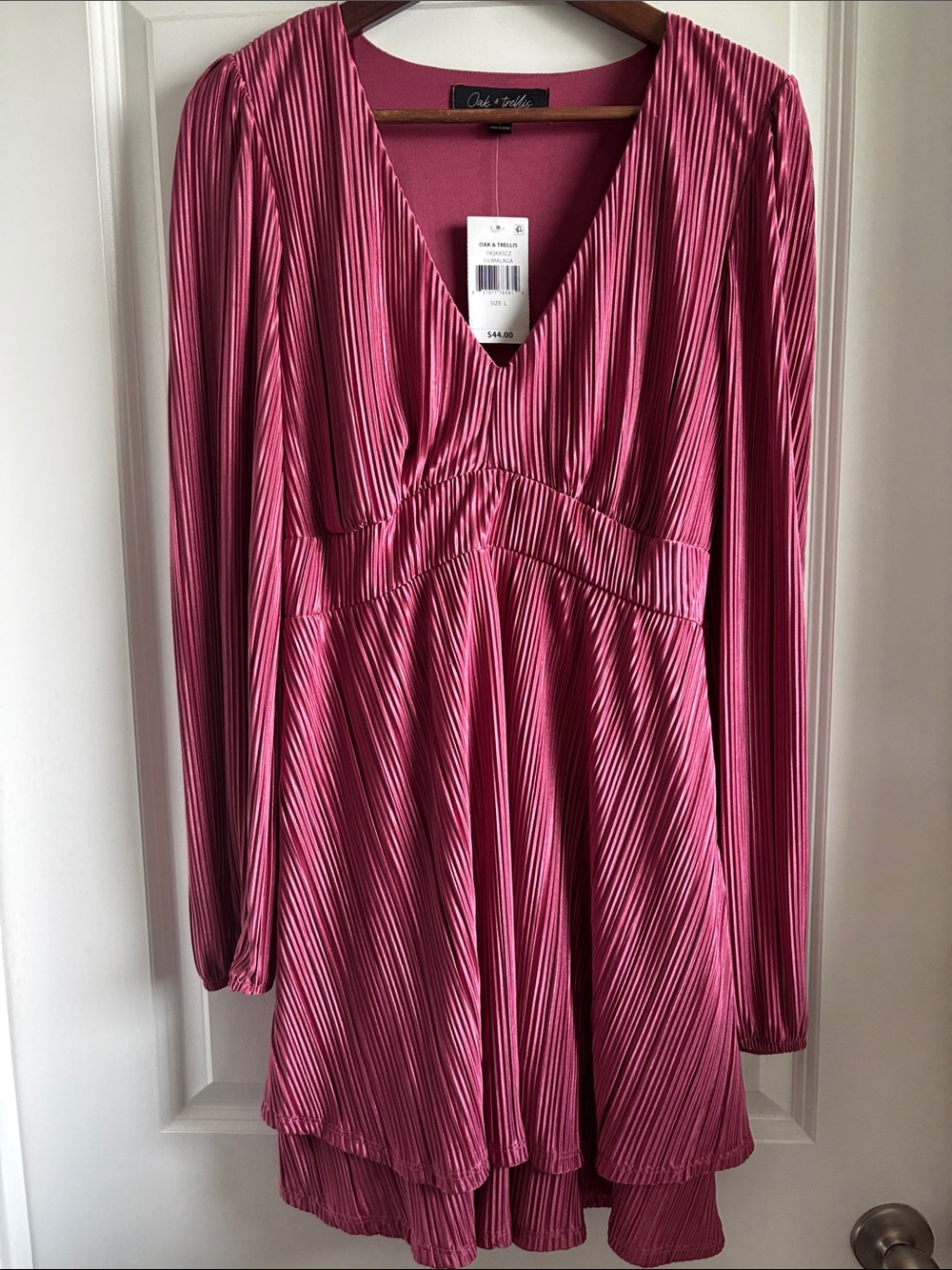 Women's Long Sleeve V-Neck Pink Pleated Dress - Picture 1 of 5